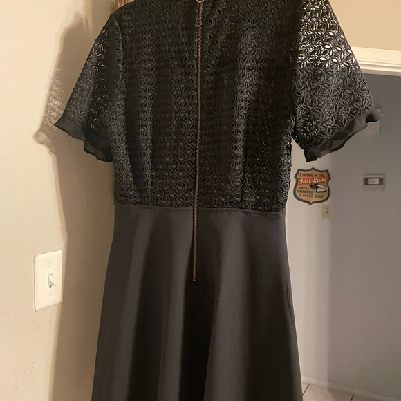 Black Short dress - Picture 2 of 2